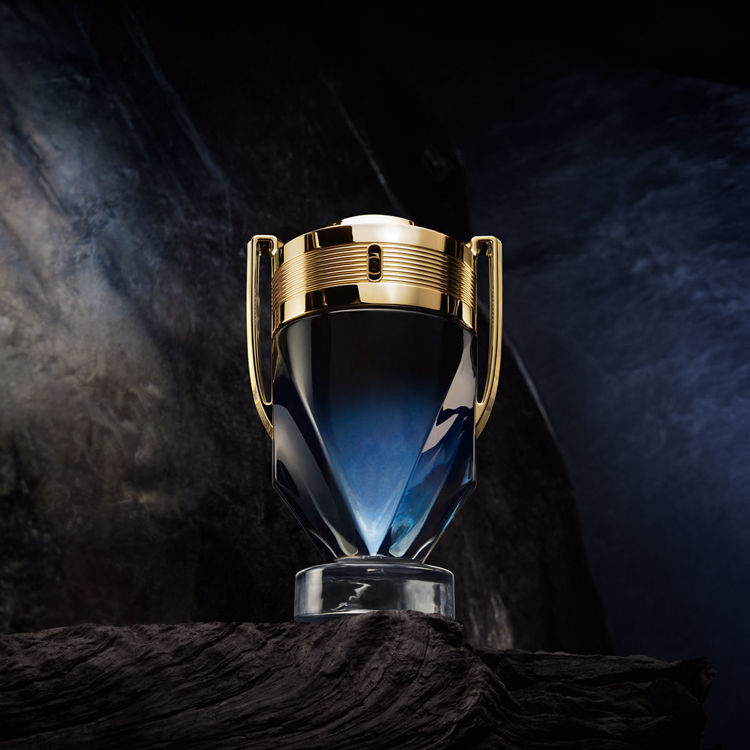 Imagen de Paco Rabanne Invictus Parfum Perfume Hombre  50 ml